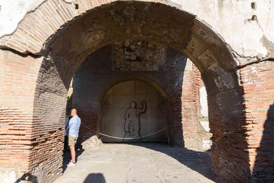 268 - Italia - Herculano - parque arqueológico de Herculano - Termopolio.jpg